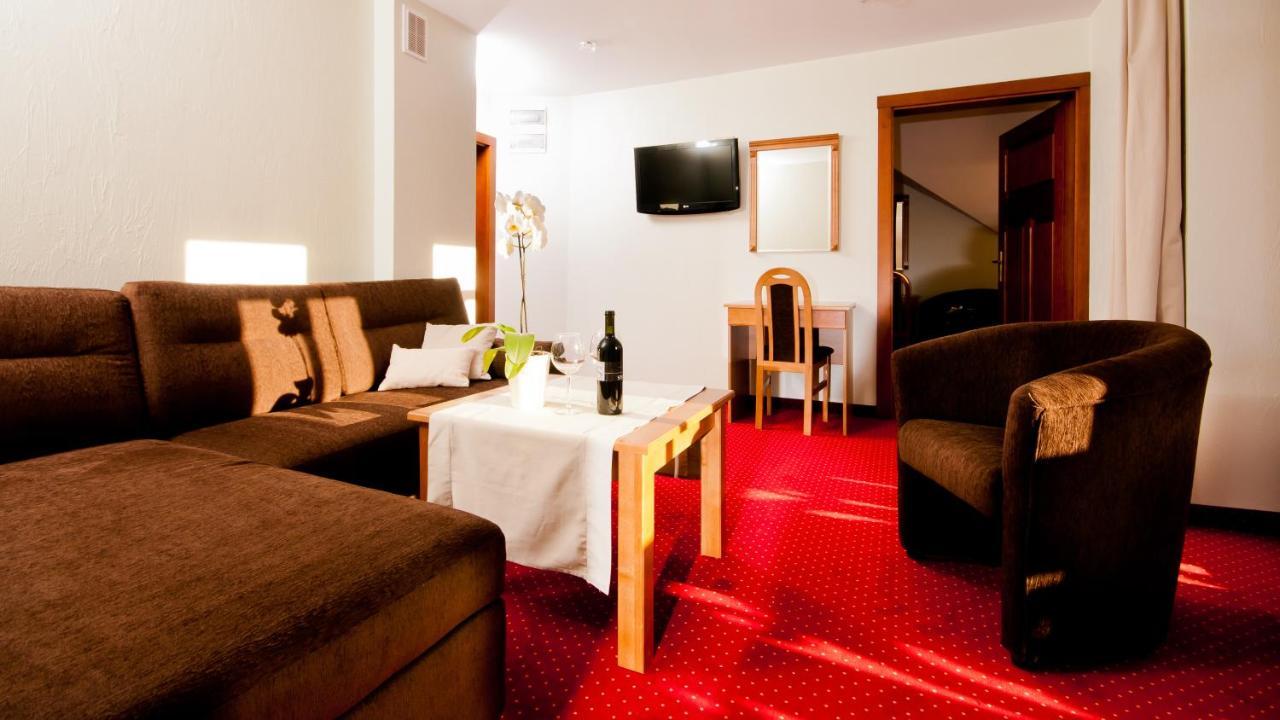 Przystanek Bavaria - Sauny, Parking Oraz Wstep Do Parku Bajek W Cenie! Карпач Екстер'єр фото