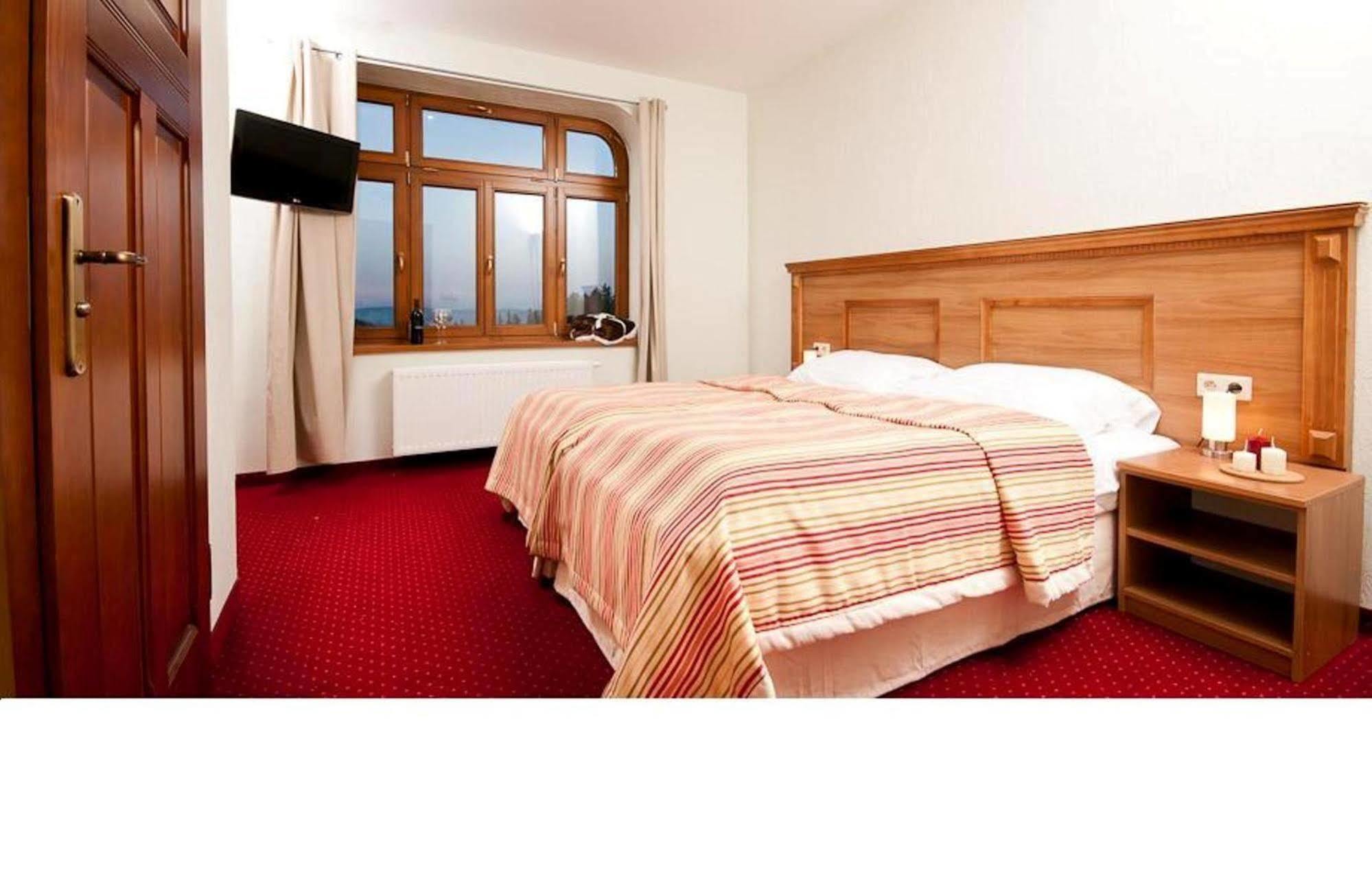 Przystanek Bavaria - Sauny, Parking Oraz Wstep Do Parku Bajek W Cenie! Карпач Екстер'єр фото